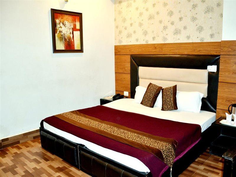 โรงแรมบีอาร์ อินน์ ปานิปัต หรยาน Panipat ภายนอก รูปภาพ